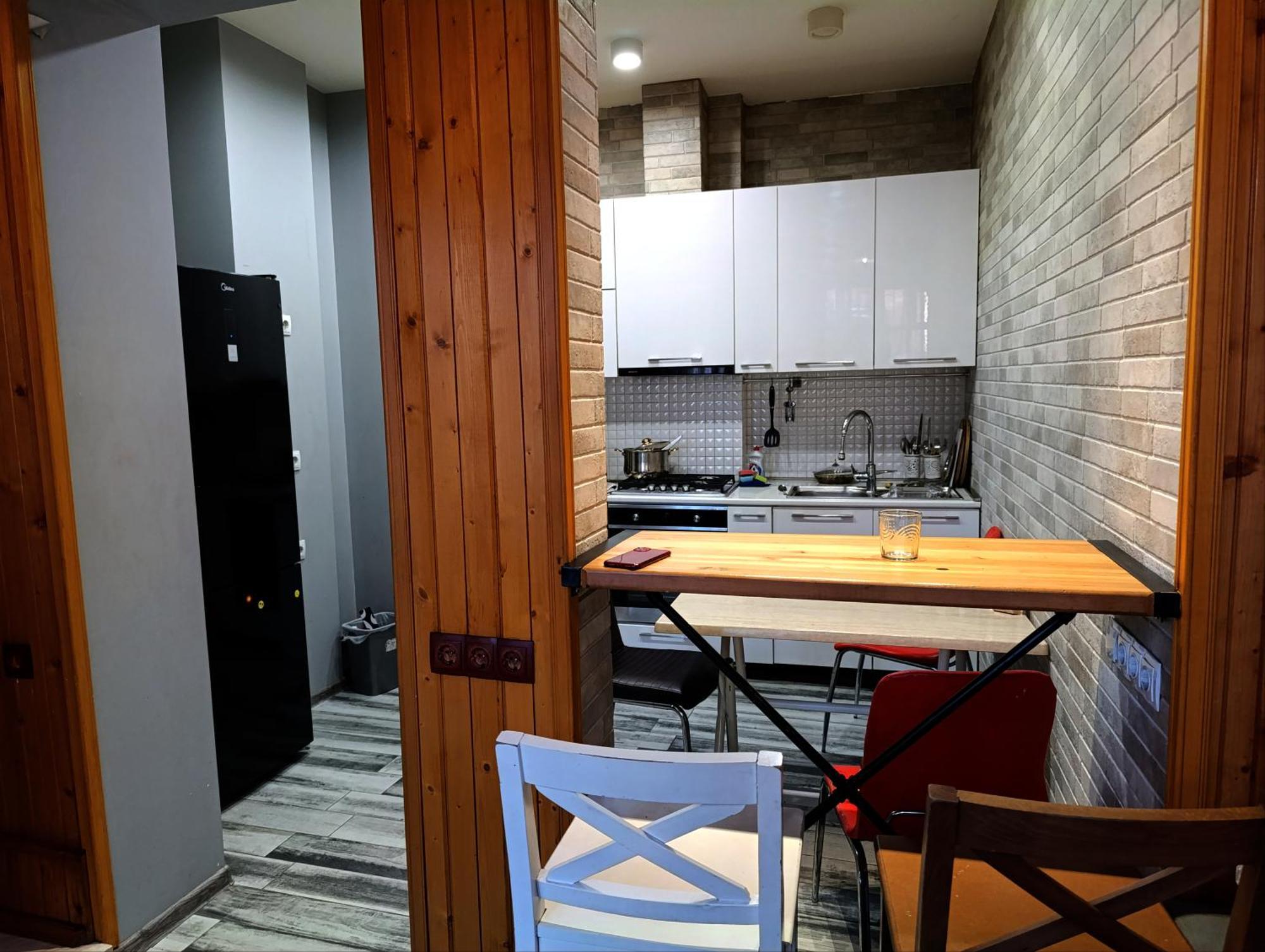 J Square Hostel Τυφλίδα Εξωτερικό φωτογραφία