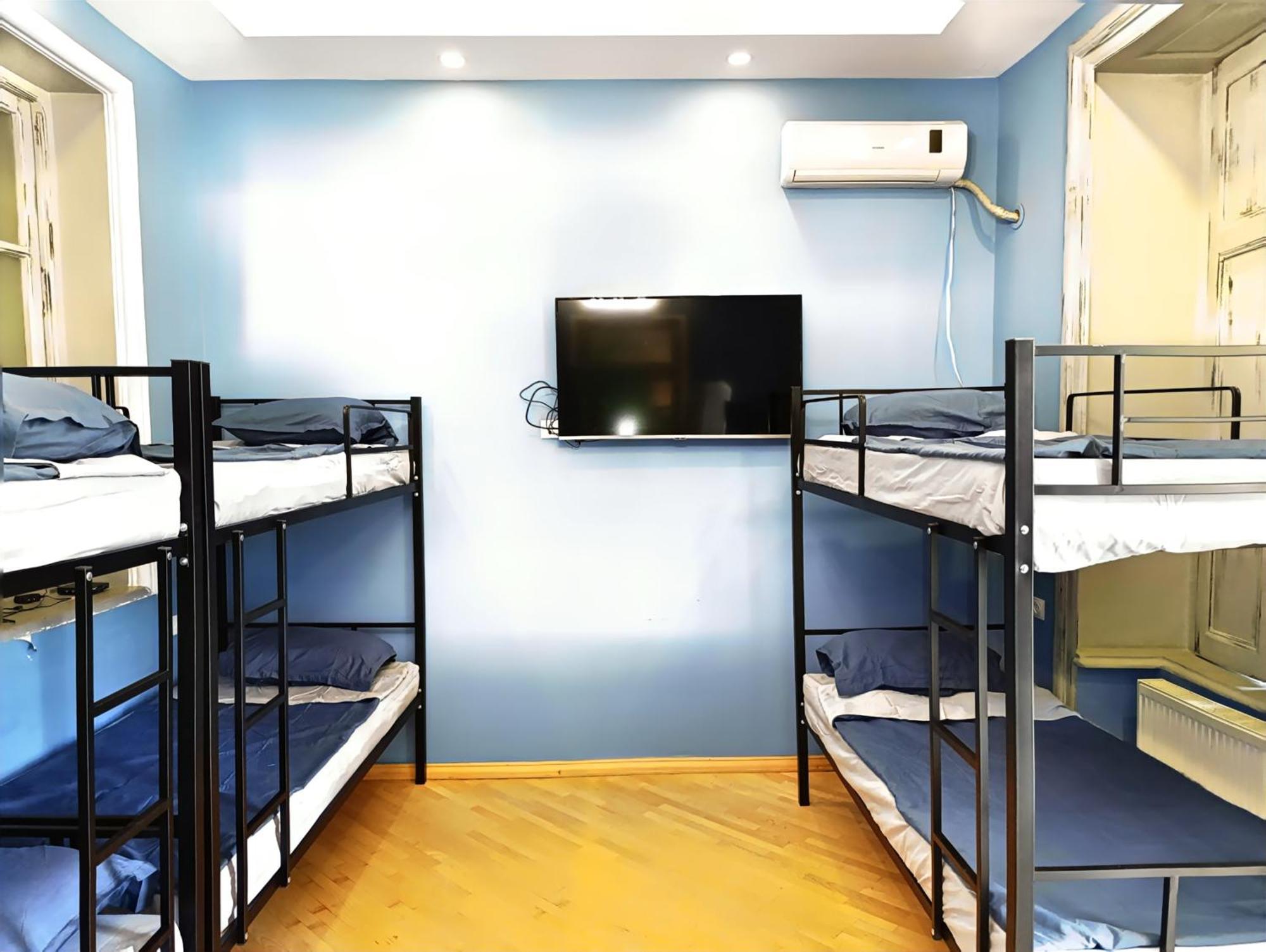J Square Hostel Τυφλίδα Εξωτερικό φωτογραφία
