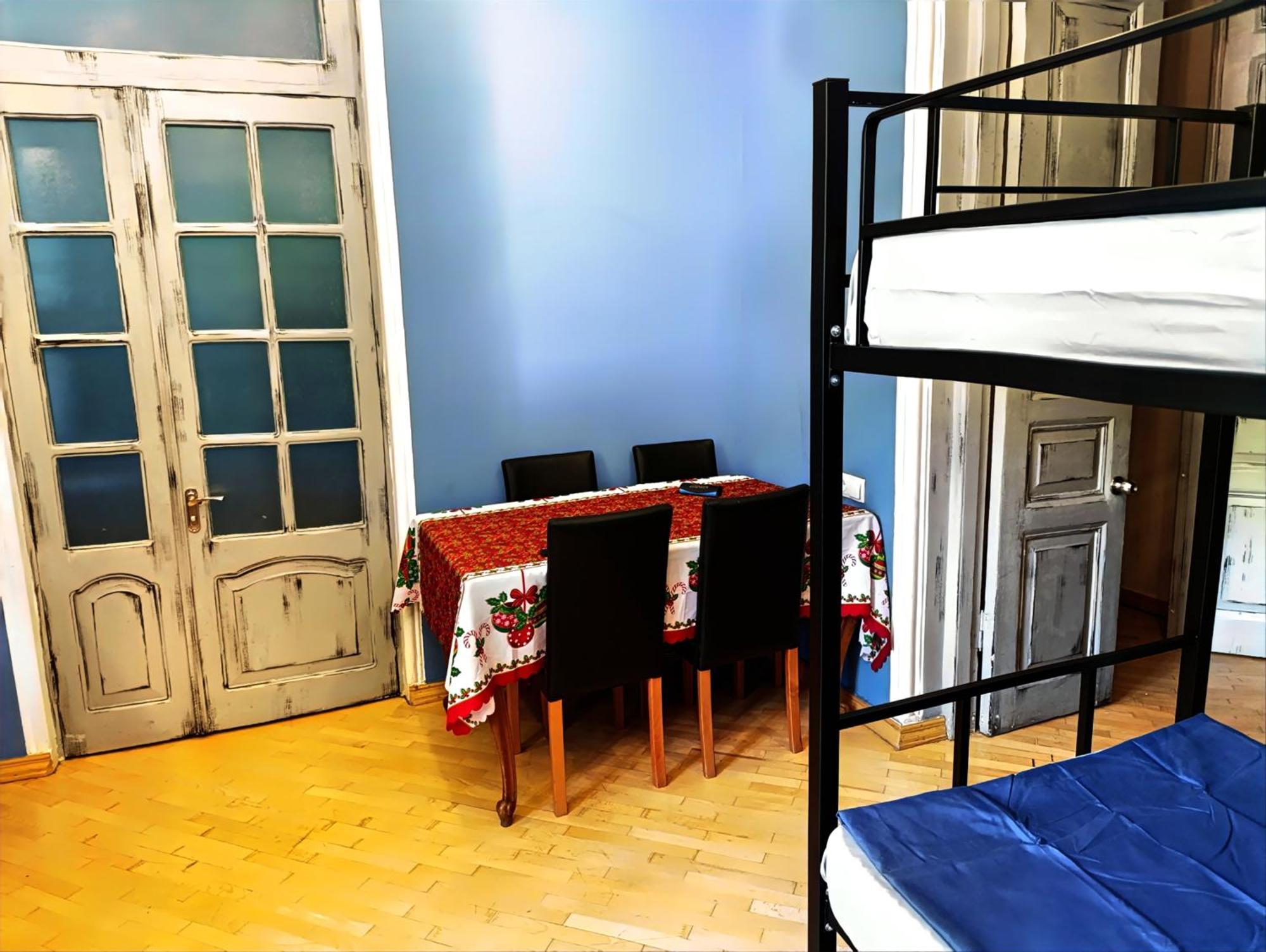 J Square Hostel Τυφλίδα Εξωτερικό φωτογραφία